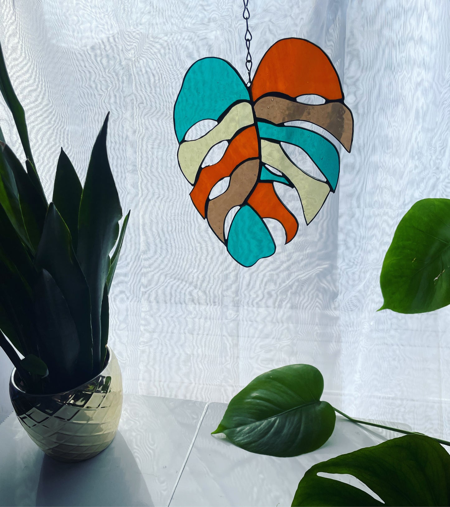 Retro Swiss Cheese Plant / Monstera Leaf Stained Glass Suncatcher